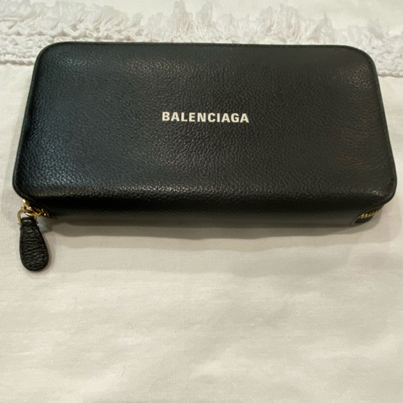 Balenciaga Black Leather Zip Wallet - Picture 1 of 10